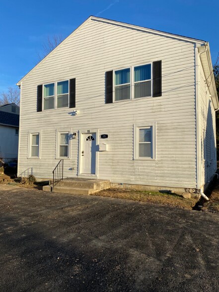 Primary Photo - 15 Village Rd