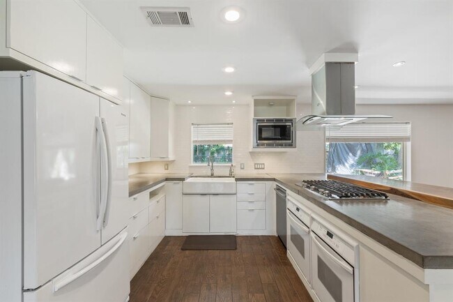 Building Photo - 2015 Ganyard Dr
