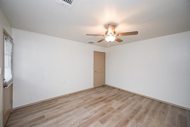 Building Photo - 113 Bolden St
