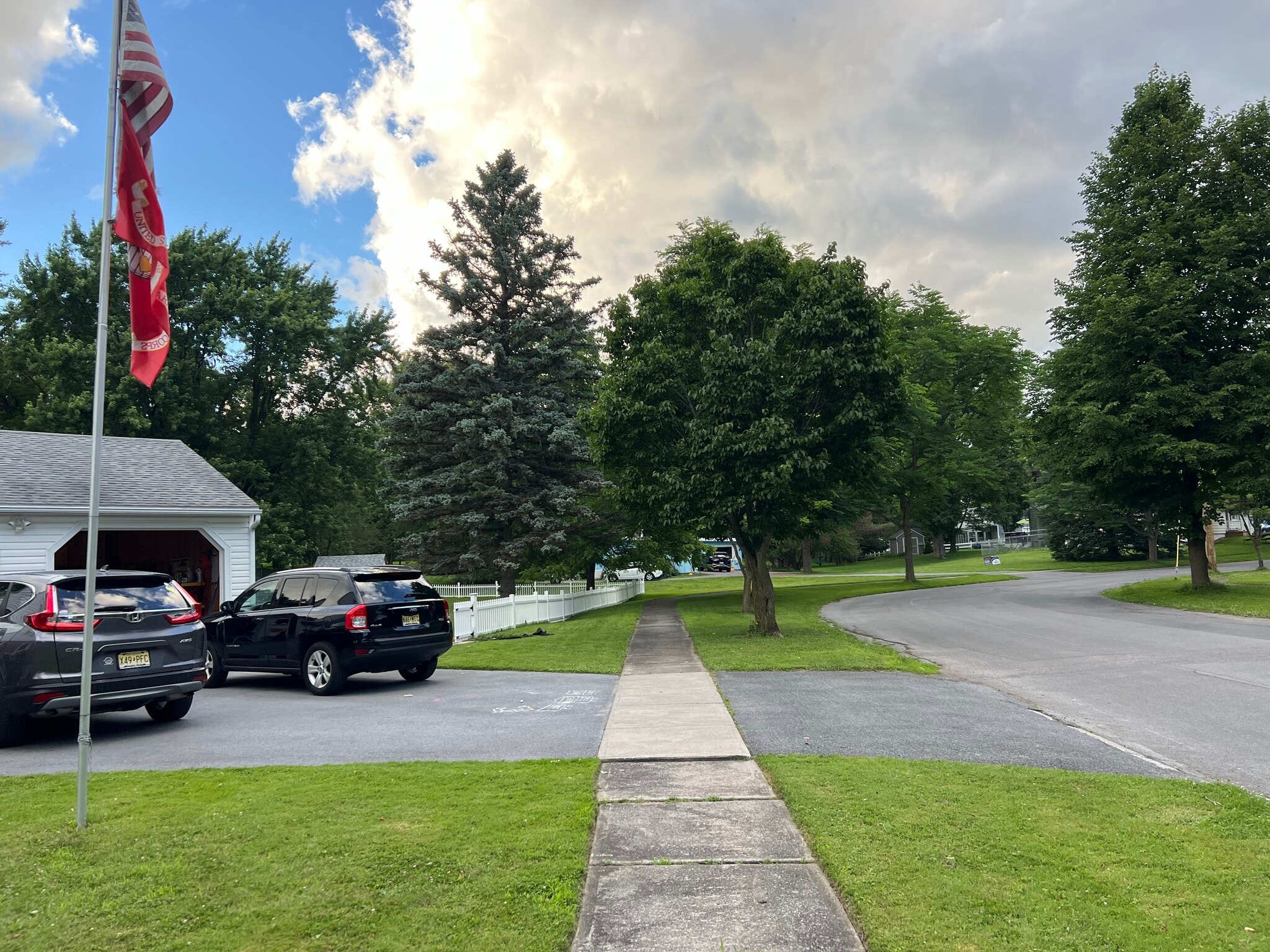 Building Photo - 324 Butterfield Ave