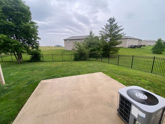 Building Photo - Spacious 4-Bedroom Home with 2-Car Garage in Columbia, MO