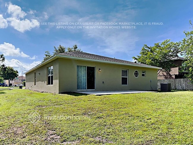 Building Photo - 510 Snail Kite Ave