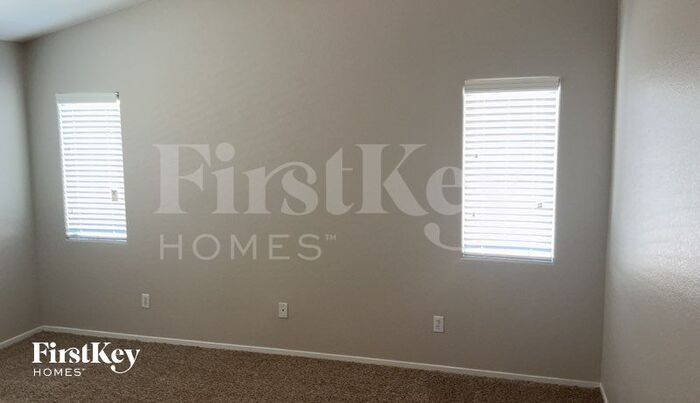 Building Photo - 6476 Hamilton Grove Ave