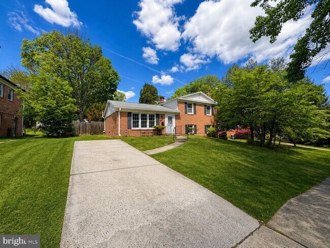 Building Photo - 13208 Hathaway Dr