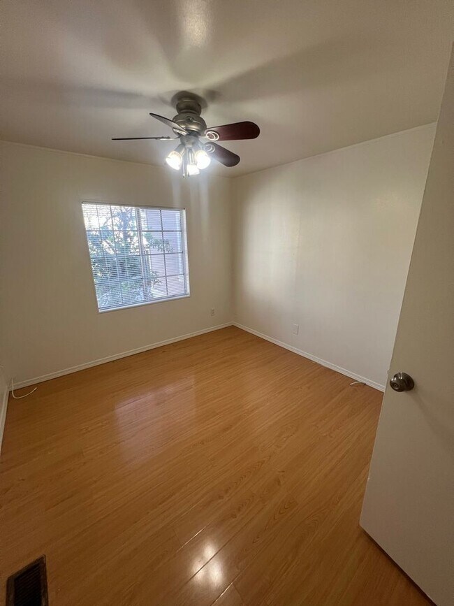 Building Photo - Spacious 4-Bed, 2-Bath Home in Whittier