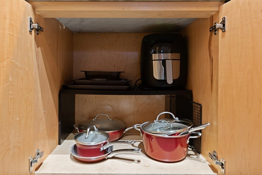 Building Photo - 1710 S McClellan St