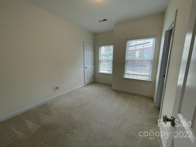 Building Photo - Short Term Rental Coming Soon! 3 BR/2.5BA | Renovated Townhome | 2-Car Garage Parking |Neighborho...