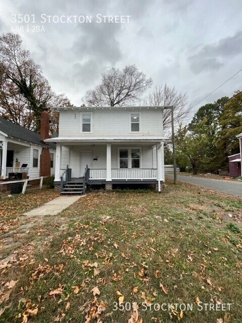 Building Photo - 4 Bedroom House with Off-Street Parking on...