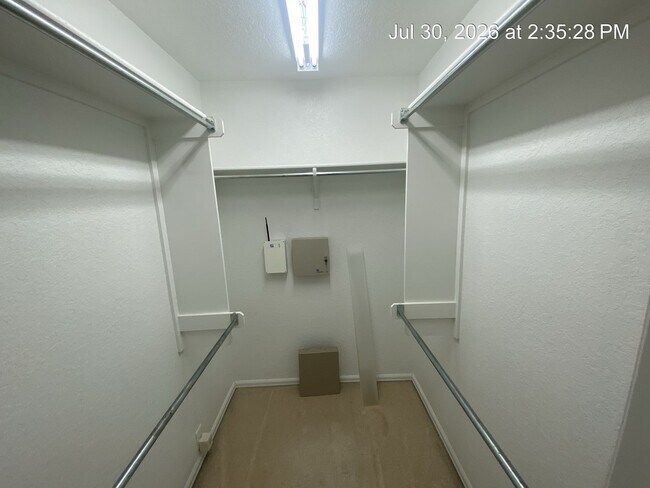 Building Photo - 3 Bedroom/2 Bath Encino Ridge Subdivision
