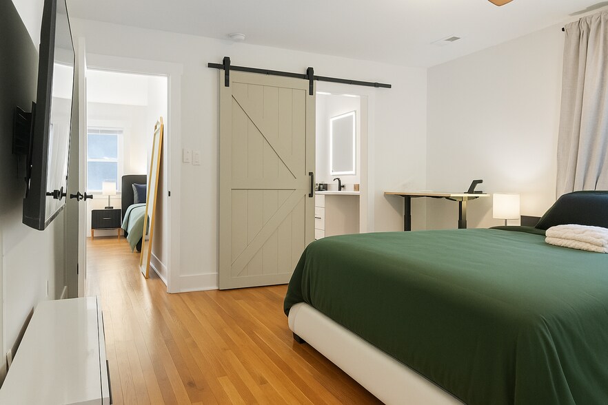 Building Photo - 523 Princeton St