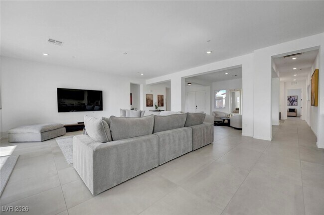 Building Photo - 10851 Mila Lndg Ave