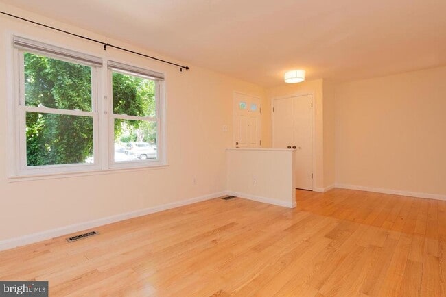 Building Photo - 13205 Black Walnut Ct