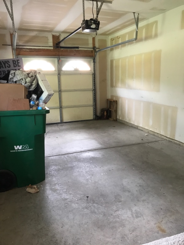 Building Photo - 668 Olde English Cir