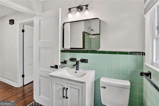 Building Photo - 3081 Glendale Ct
