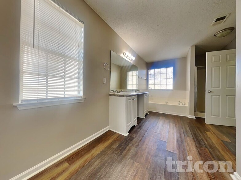 Building Photo - 6260 Phillips Lake Way