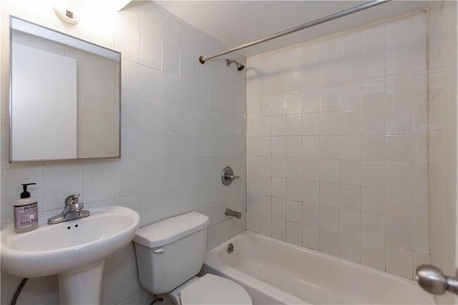 Building Photo - 361 52nd St