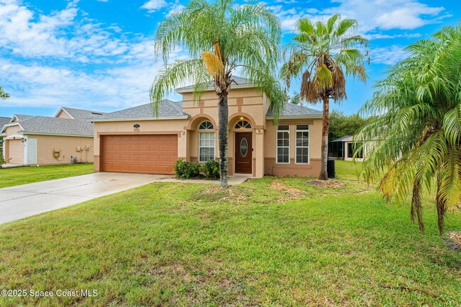 Building Photo - 1774 Sun Gazer Dr