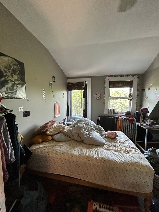 Building Photo - 52 Fenway