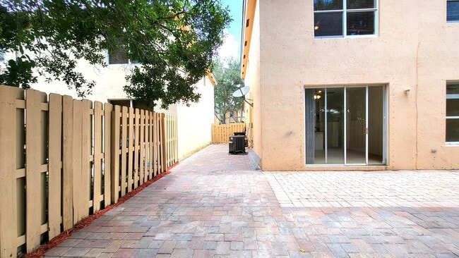 Building Photo - 4088 Lake Tahoe Cir