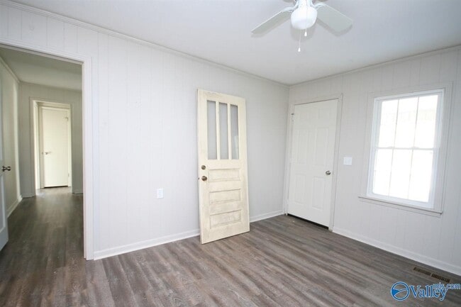 Building Photo - 8848 Sims Rd