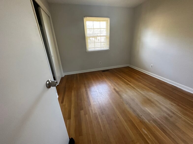 Building Photo - 720 Dandridge Dr