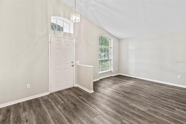 Building Photo - 11111 Lakeside Vista Dr