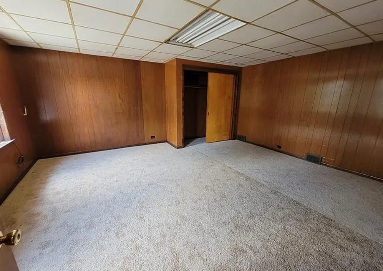 Building Photo - 404 W Cunningham St