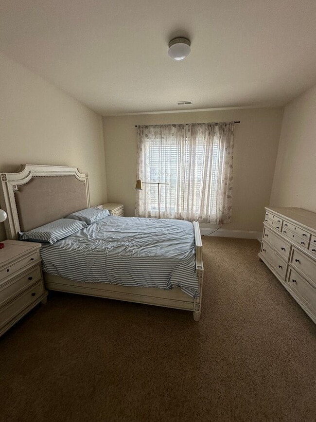 Building Photo - 124 Odyssey Dr