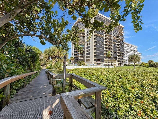 Building Photo - 3100 N Hwy A1A