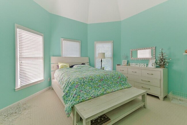 Building Photo - 3030 Sugarloaf Club Dr