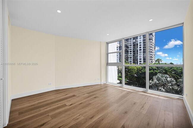 Building Photo - 2451 Brickell Ave