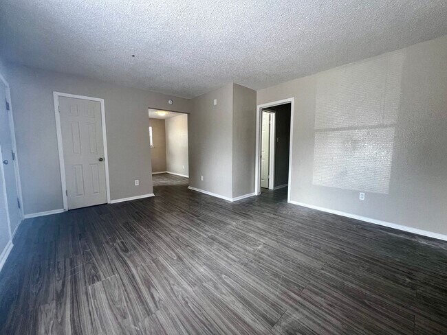 Building Photo - 2122 21st St