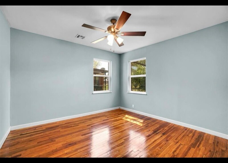 Building Photo - 1033 Coe St