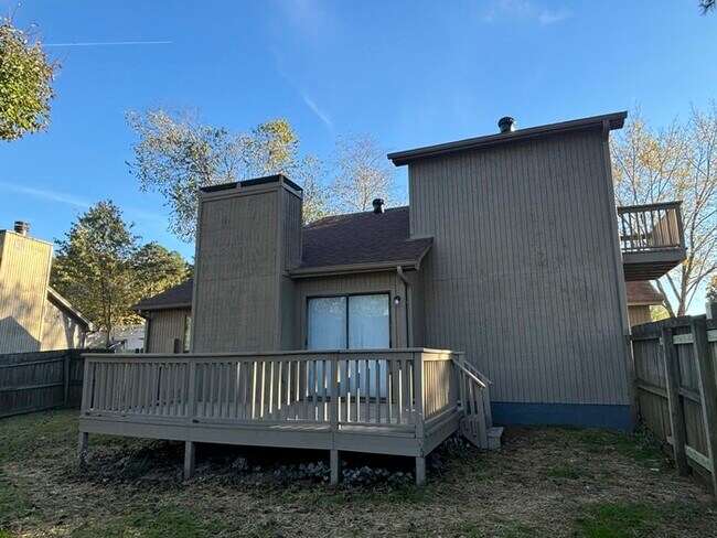 Building Photo - 14218 High Point Dr