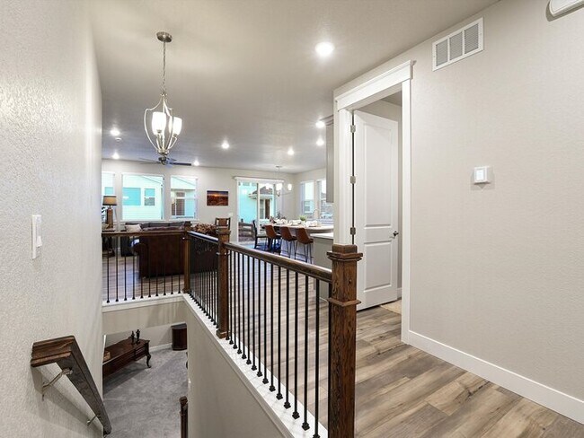 Building Photo - 16015 Mountain Flax Dr
