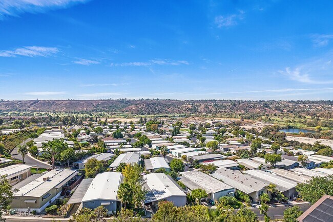 Building Photo - Luxury View Home On Canyon Rim