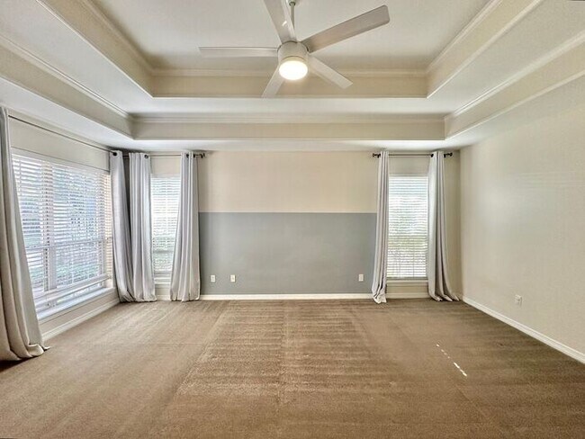 Building Photo - Available Now! Stunning Home in the Heart ...