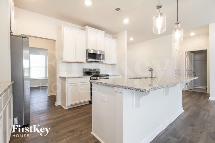 Building Photo - 465 Yoshino Cherry Dr