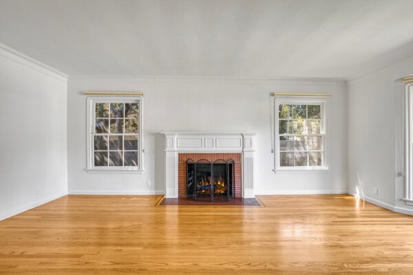 Living Room - 10536 Whipple St