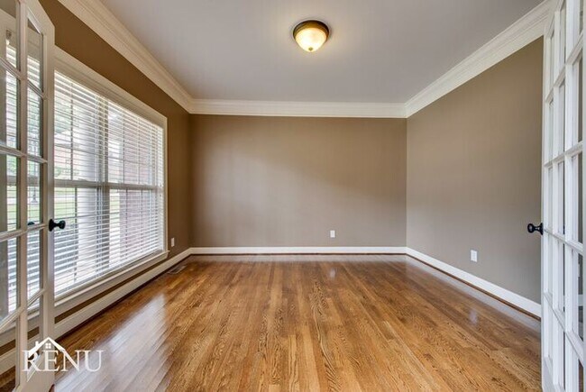 Building Photo - 1338 Sweetwater Dr