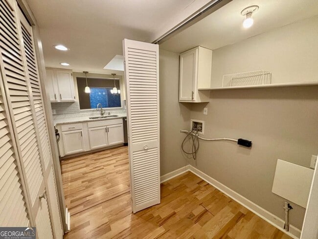 Building Photo - 58 Rumson Ct