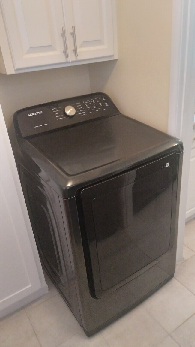 Building Photo - 2724 W Caldwell St