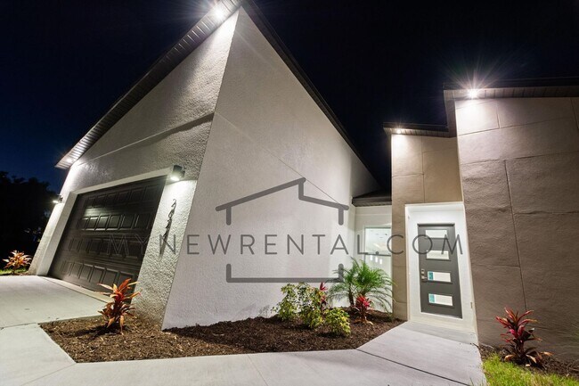 Building Photo - Deposit-Free! Get $1,000 OFF your first mo...