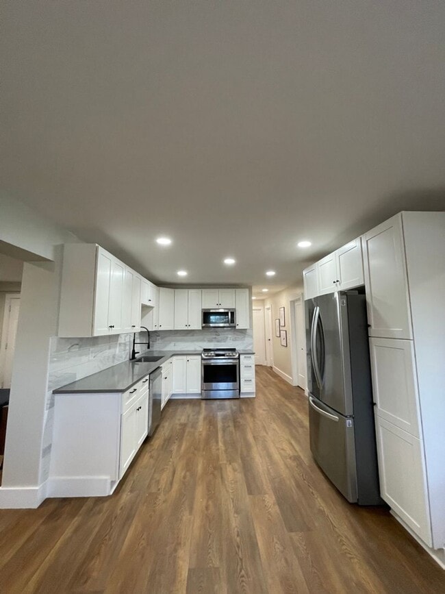 Building Photo - Lovely Ranch Home