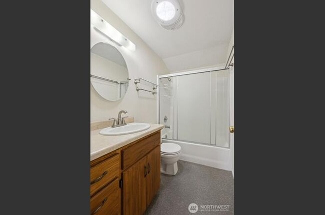 Building Photo - 5514 E I St