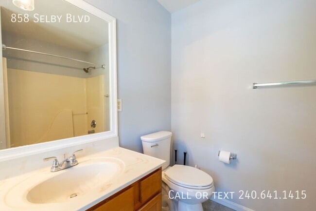 Building Photo - 858 Selby Blvd