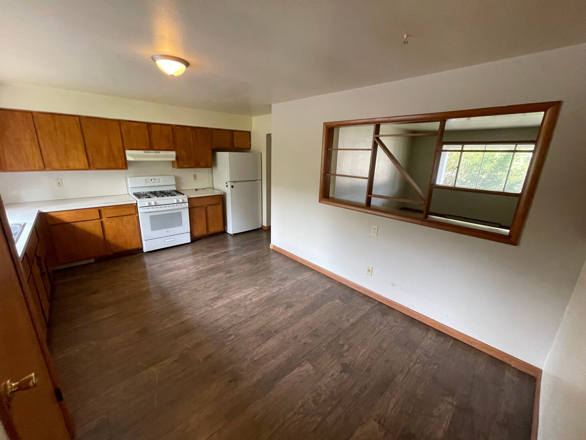 Building Photo - 1310 21st Ave S