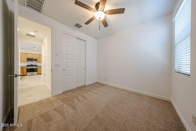 Building Photo - 5015 N 88th Ave