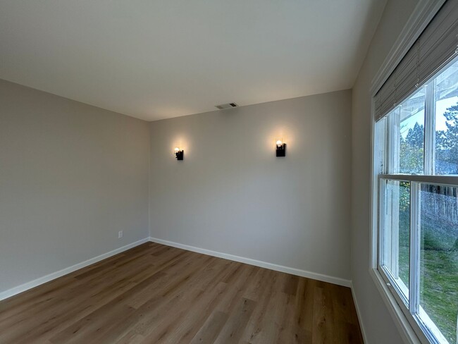 Building Photo - Rare Lindell Drive Single-Family Home in Prime Walnut Creek Location!