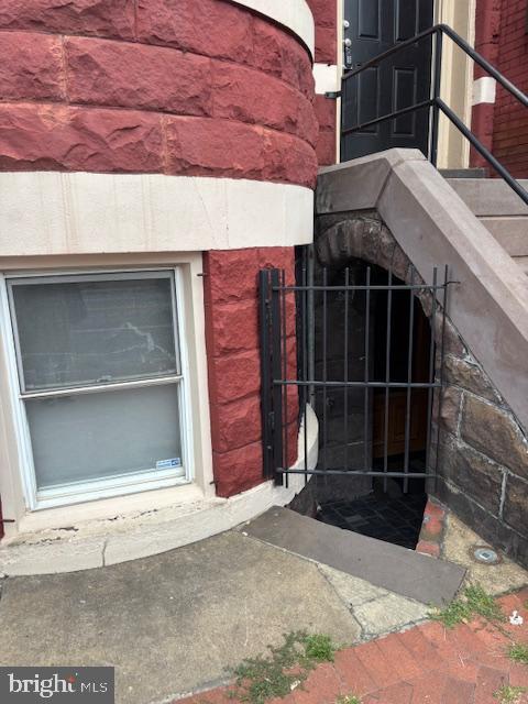 Primary Photo - 469 Florida Ave NW